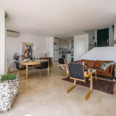 Appartement 2 Bedroom Stunning In Benalmádena